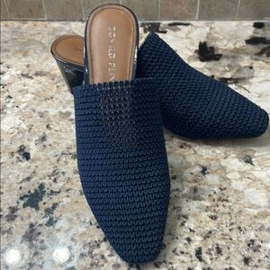 Donald J. Pliner Women's Fenda Navy Mules Sz 7 NWOT